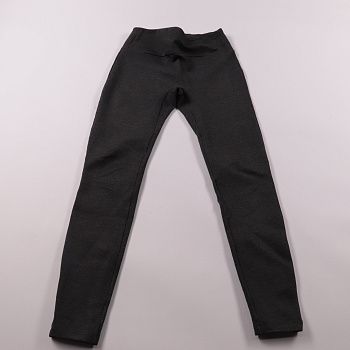 брюки не указано