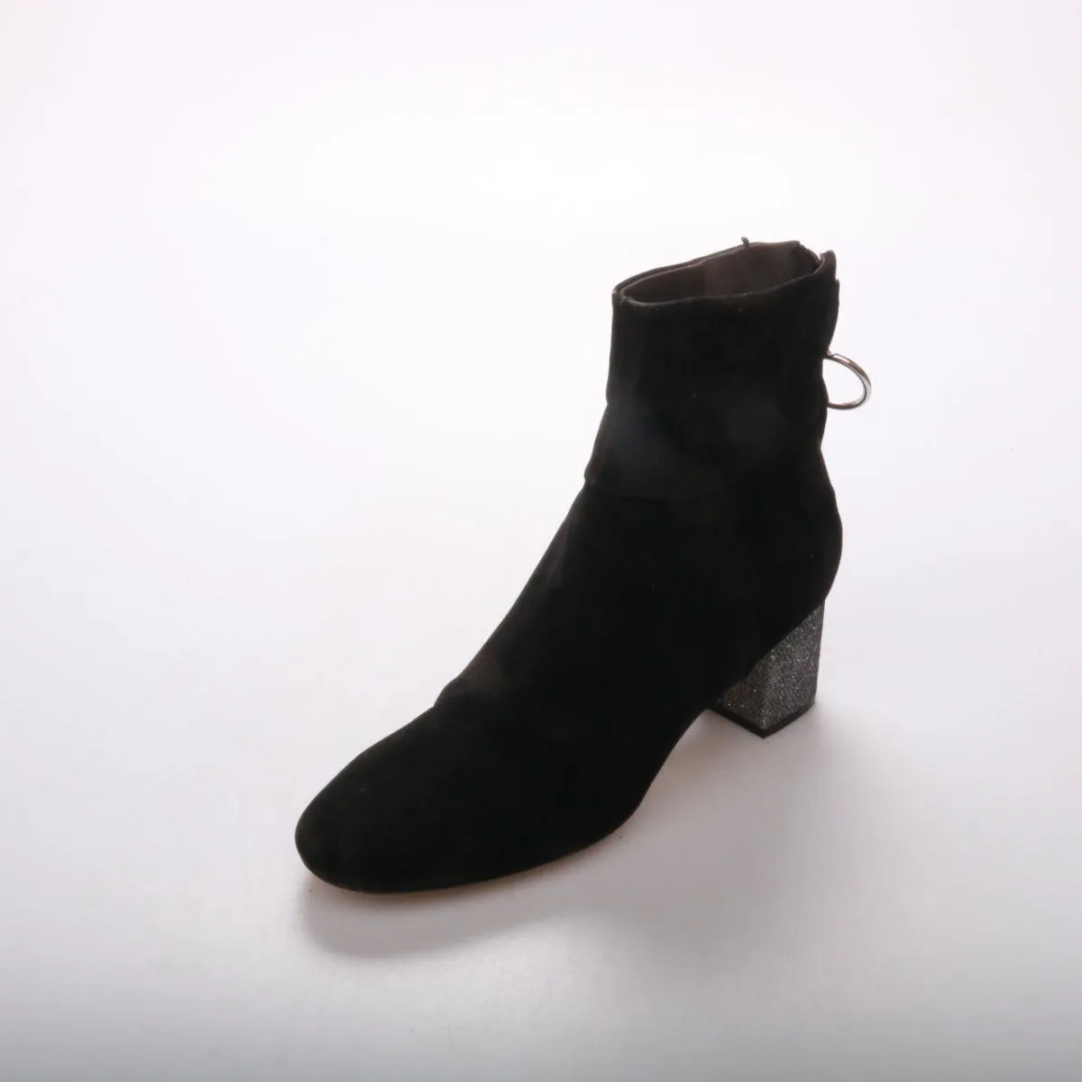 ботильоны не указано