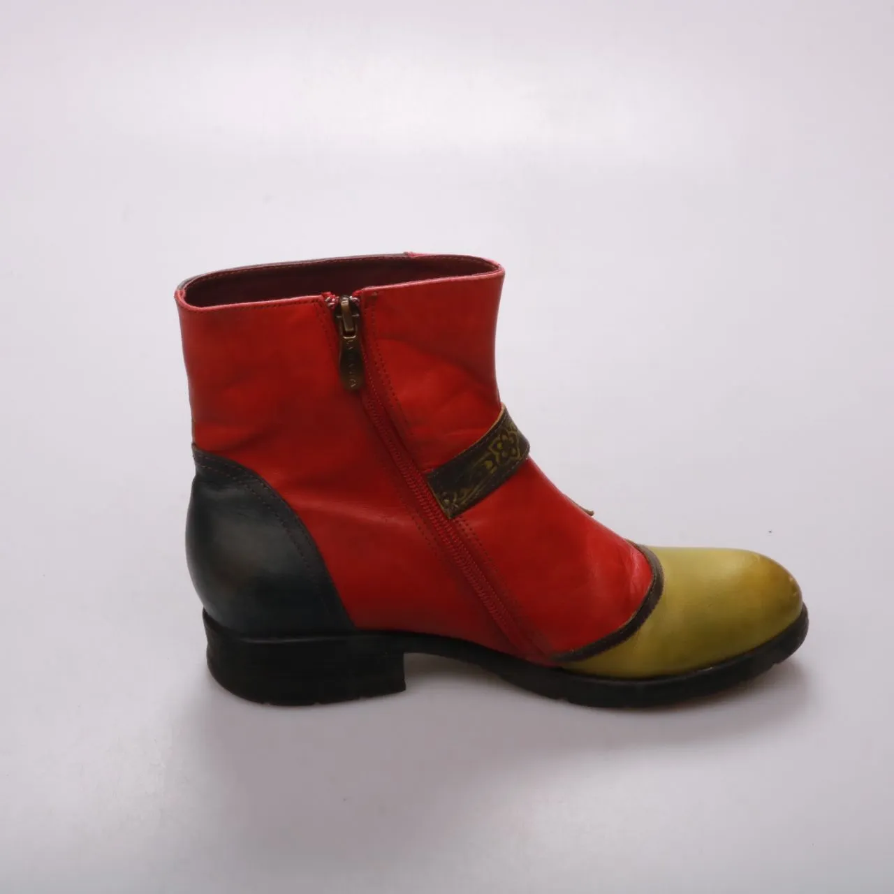 ботинки Laura Vita